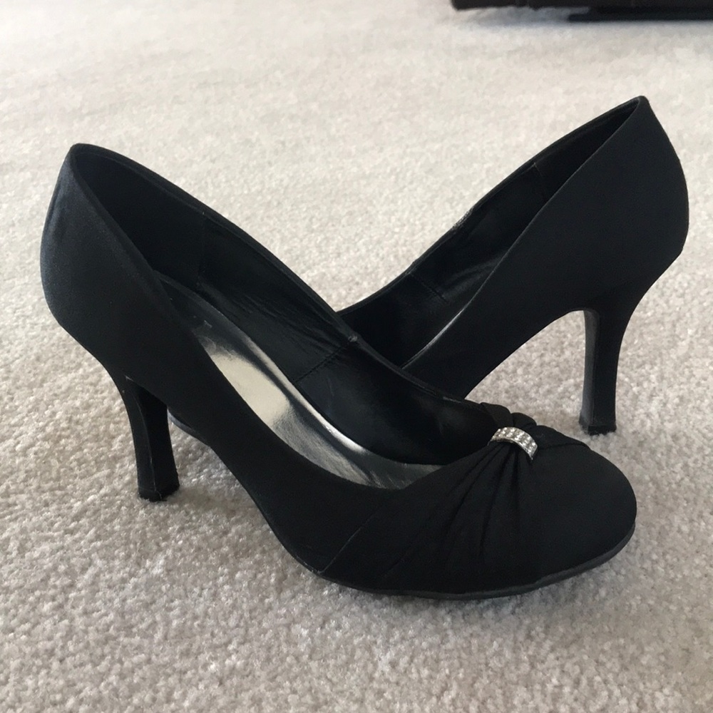 Deb Pumps